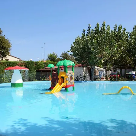 Holiday home Locazione Turistica Camping Classe - Ldd101 Ravenna